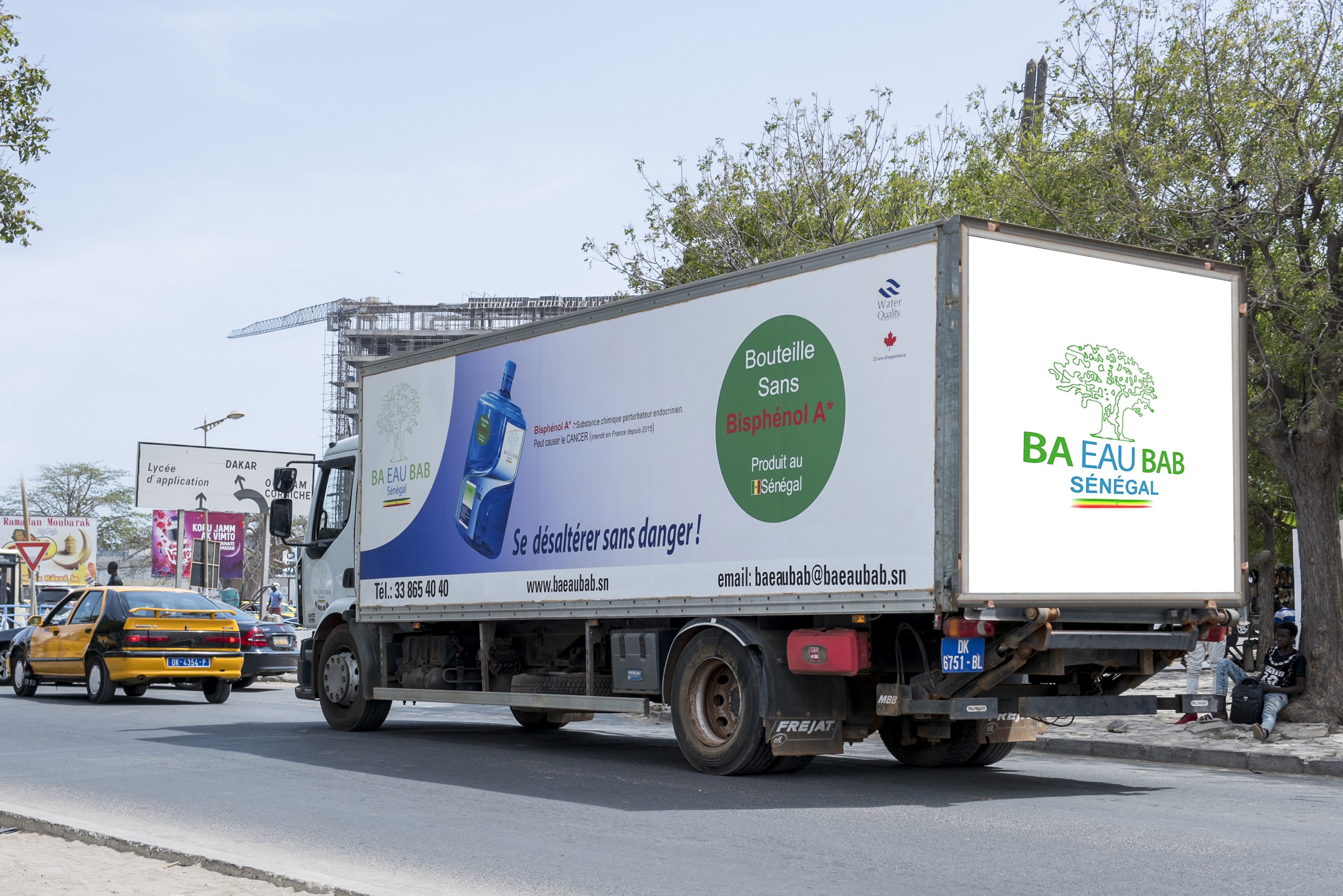 Camion de livraison BaEauBab